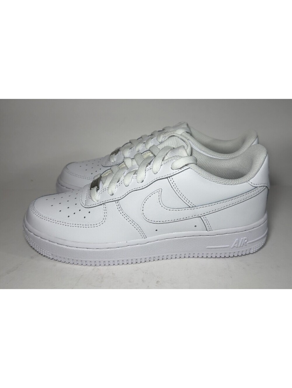 Nike Air Force 1 LE GS White DH2920-111 Youth Size 5.5Y Triple White